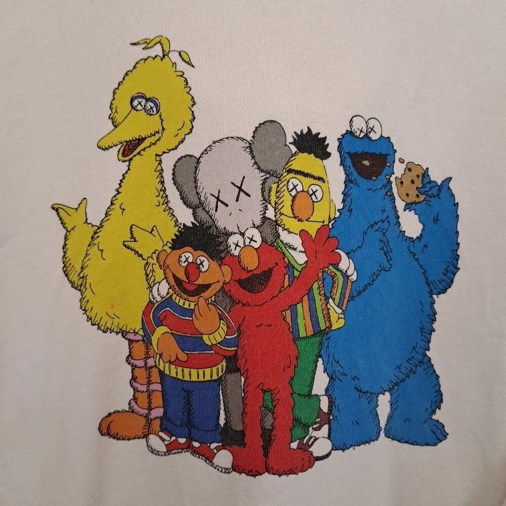 Kaws x Sesame Street Uniqlo Beige Cream Medium Hoodie - Picture 3 of 14
